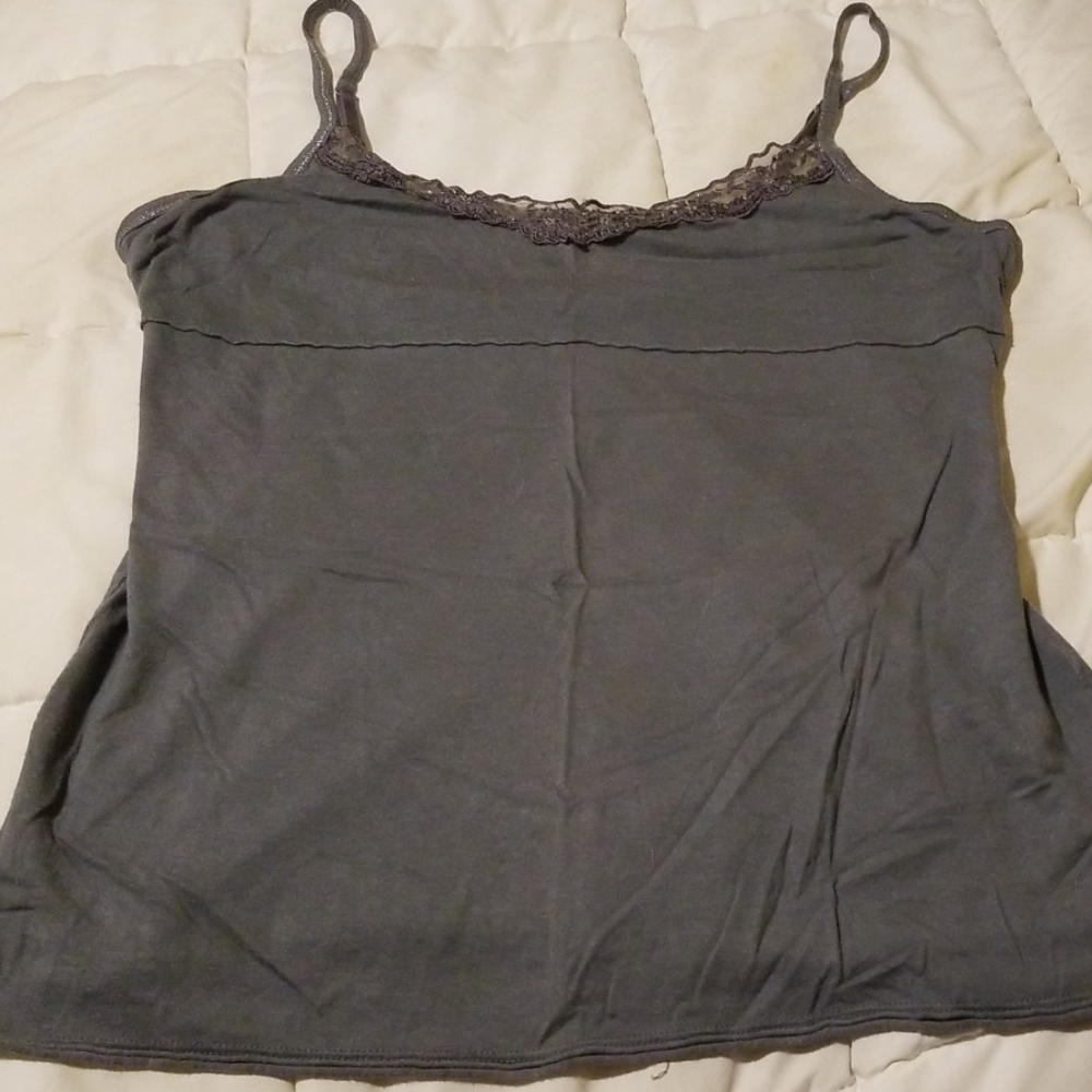 Grey tank top with lace edge